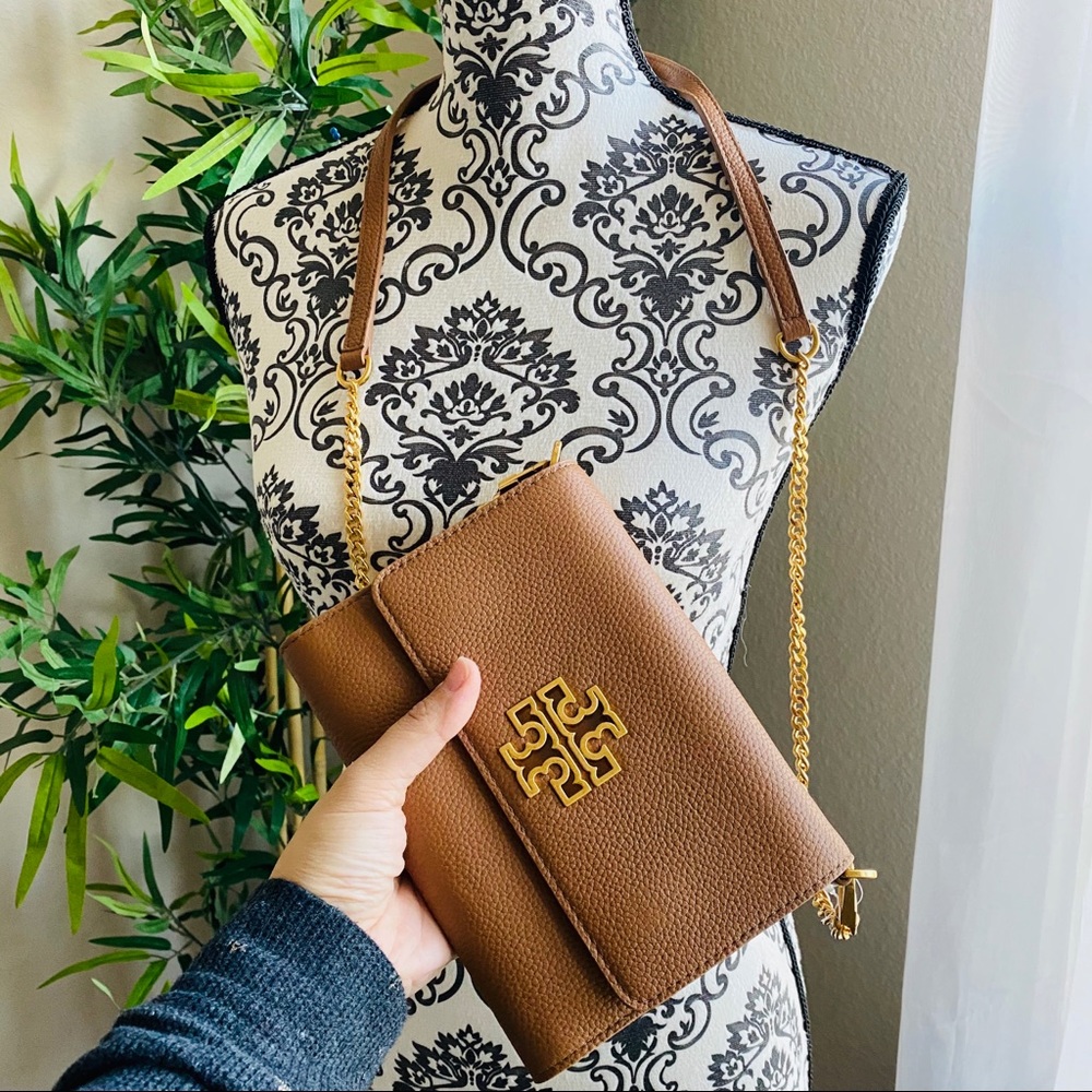 New!Tory Burch Britten Wallet on chain (removable)